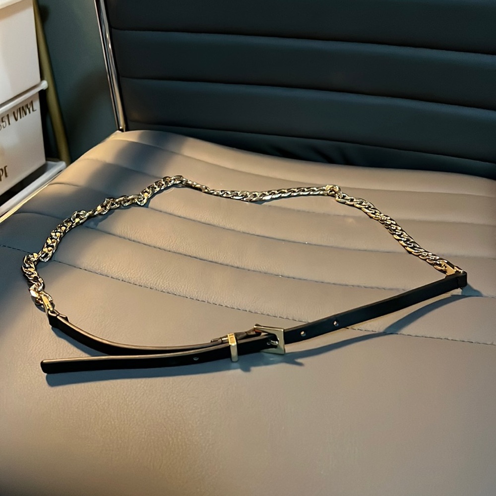 Womens chain link belt